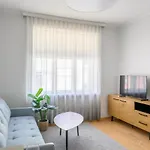 Grand Residents