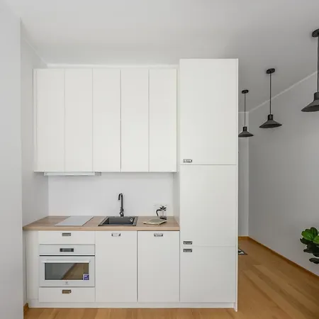 Grand Residents Apartment *