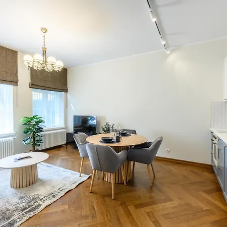 Apartment Grand Residents