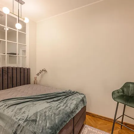 Apartment Grand Residents