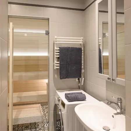 Apartment Grand Residents *