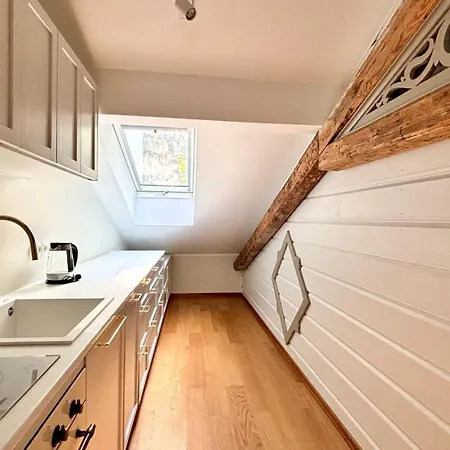 Apartment Grand Residents *