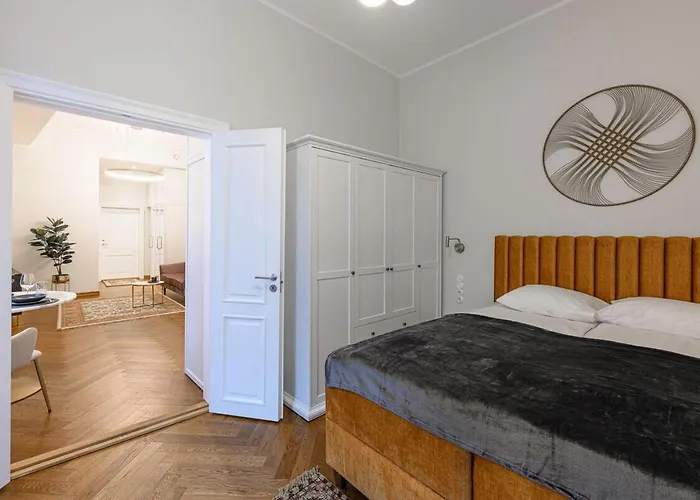 Grand Residents Apartament *